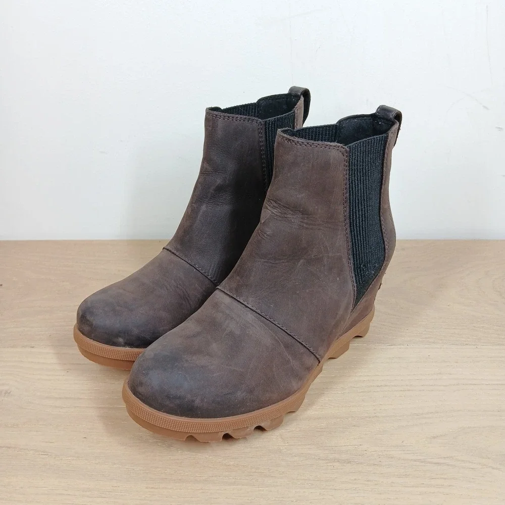 Sorel Joan Chelsea II Boots Womens 6 Brown Waterproof Leather Lug Sole Gorpcore